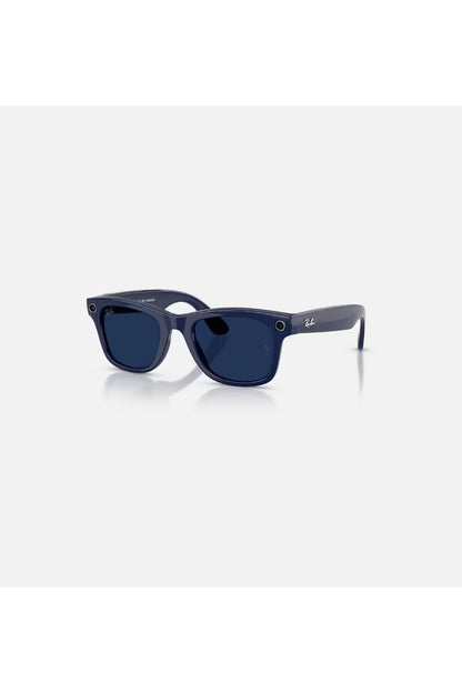 Wayfarer Smart Glasses with Classic Frame Design